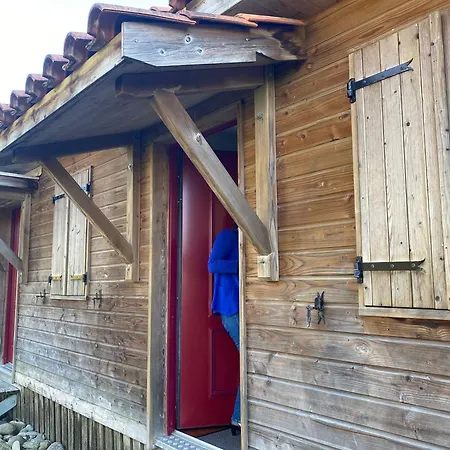 Maisonnette Dans Village Canape Convertible , 1 Lit Et Mezzanine ,draps En Holiday park Cassen